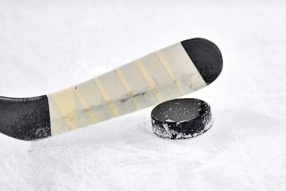 hockey stick taping